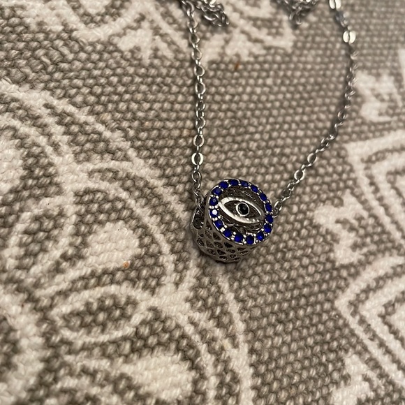 new in plastic silver evil eye 🧿 thick pendant necklace - Picture 2 of 6